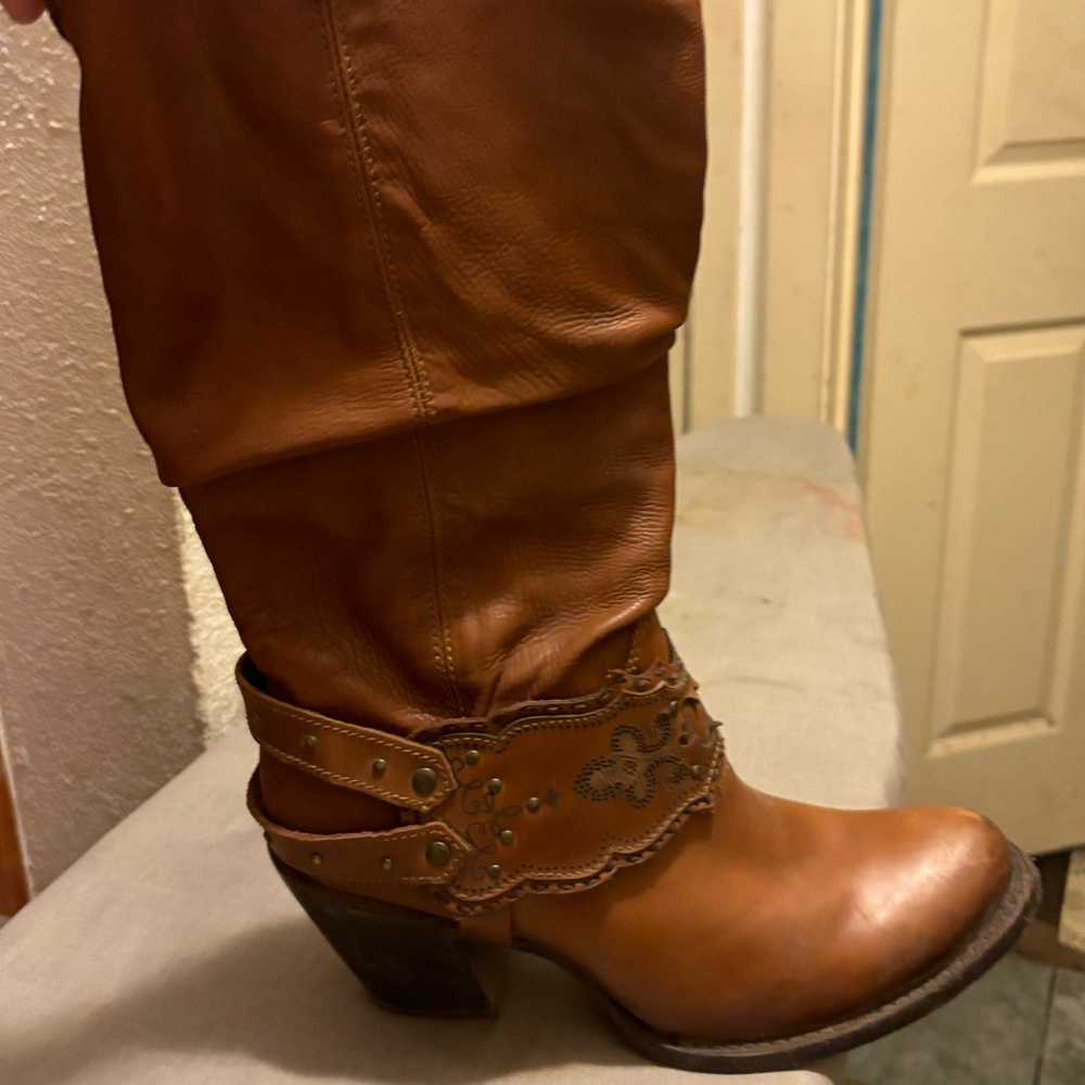 Cuadra western boots